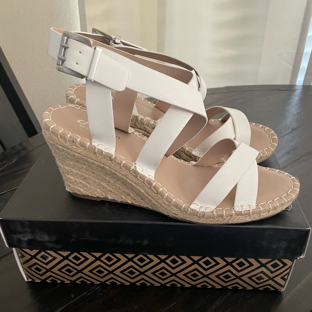 New CHARLES BY CHARLES DAVID
Ankle Strap Espadrille Wedge Sandals